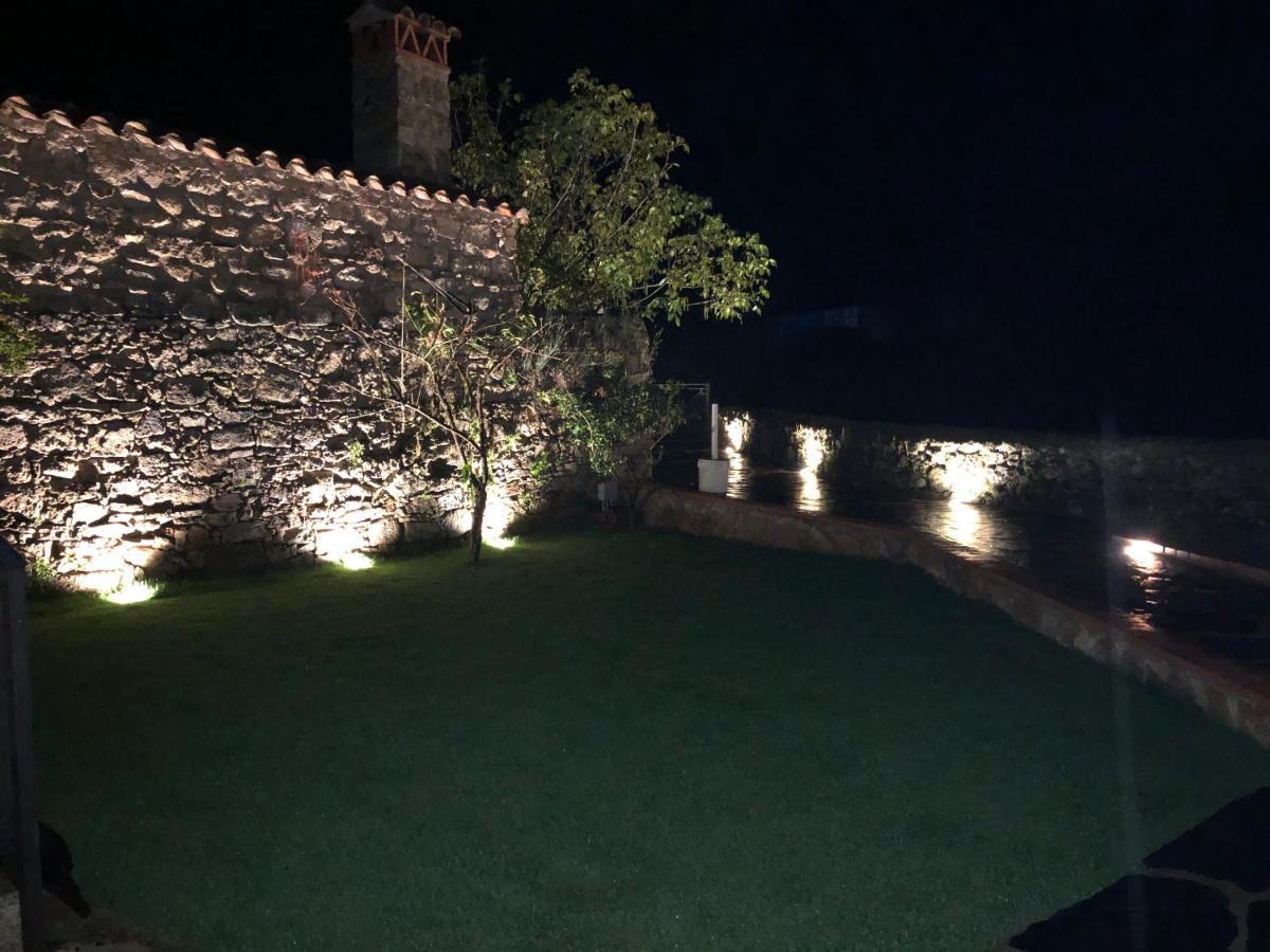 Casa - Apartamento Rural La Tahona Del Abuelo Plasenzuela Eksteriør billede